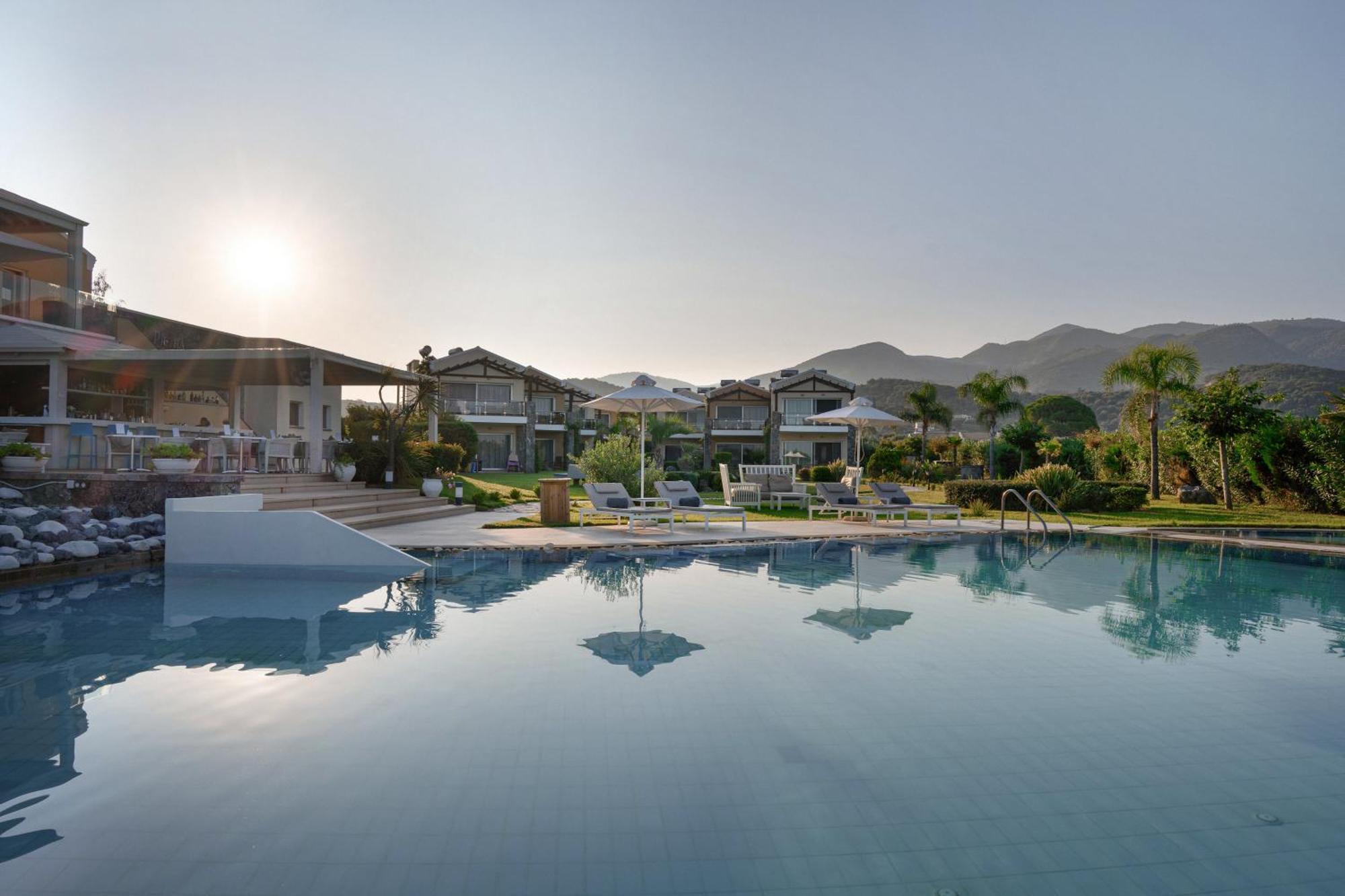 Restia Suites Exclusive Resort -Adults Only Almiros Beach Ngoại thất bức ảnh